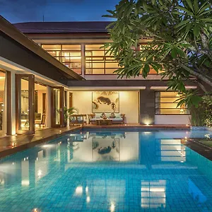 entrada-seminyak-villa-by-nagisa-bali.hotelsseminyak.net/